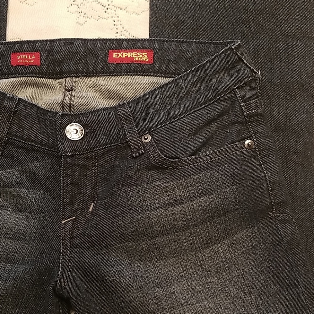 Express Dark Wash Fit and Flare Sz 2 Denim Jeans